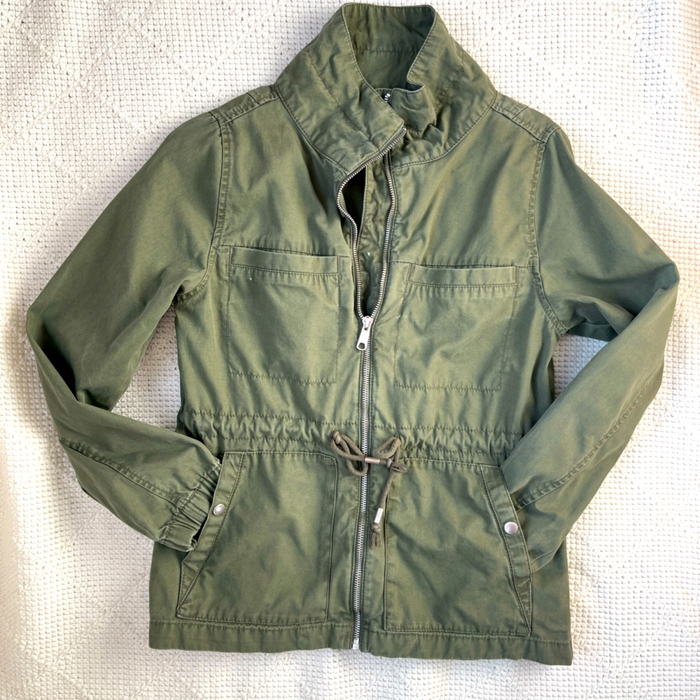 Like New Old Navy Army green jacket-Sz S-perfect for this fall season